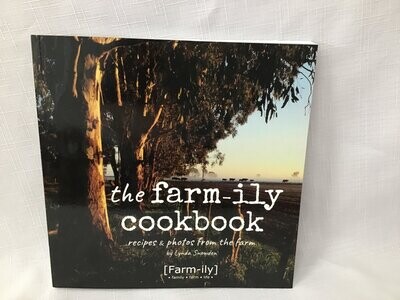 Our Farm-ily Cookbook - Lynda Snowden