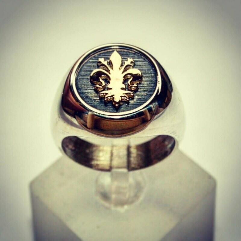 Anello Scudo Argento925 con Giglio in Oro 18K