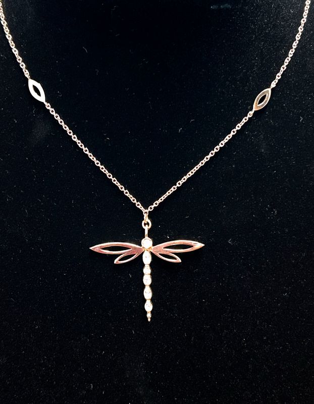 Libellula oro rosa