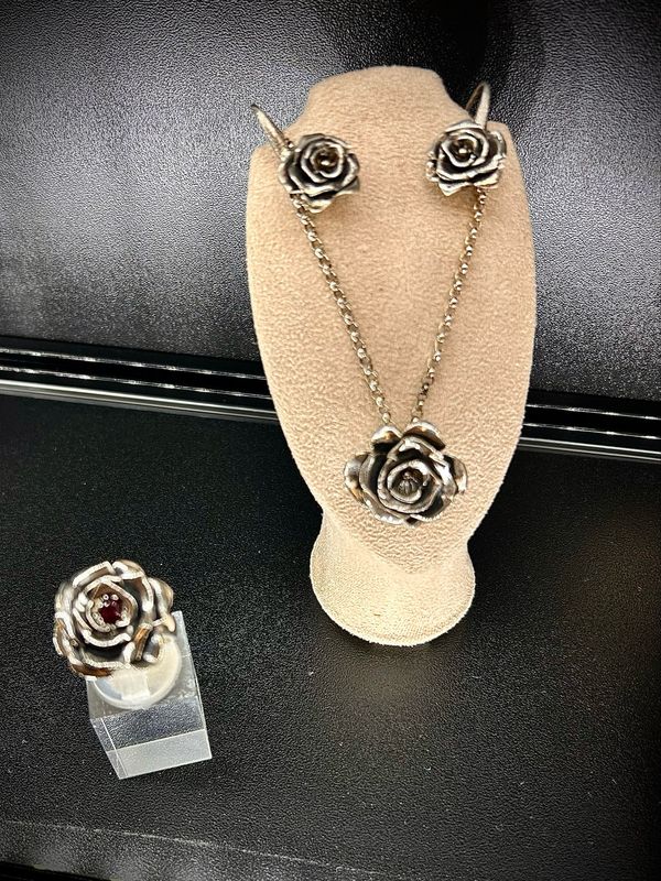 Collana con Rosa in Argento 925
