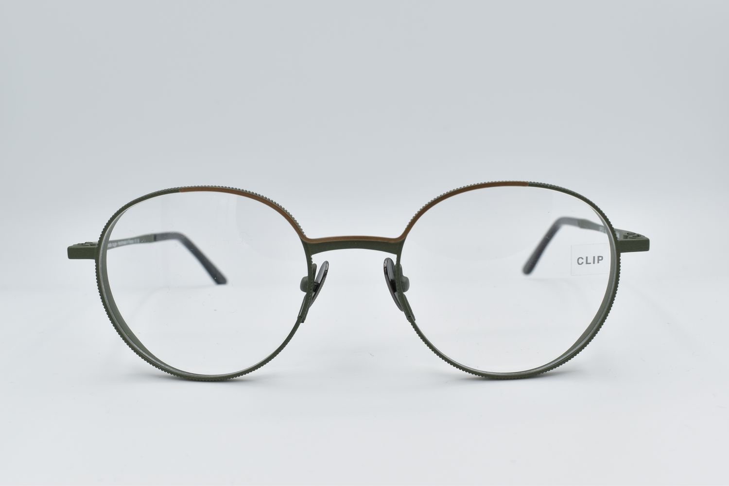 La Petite Lunette Rouge