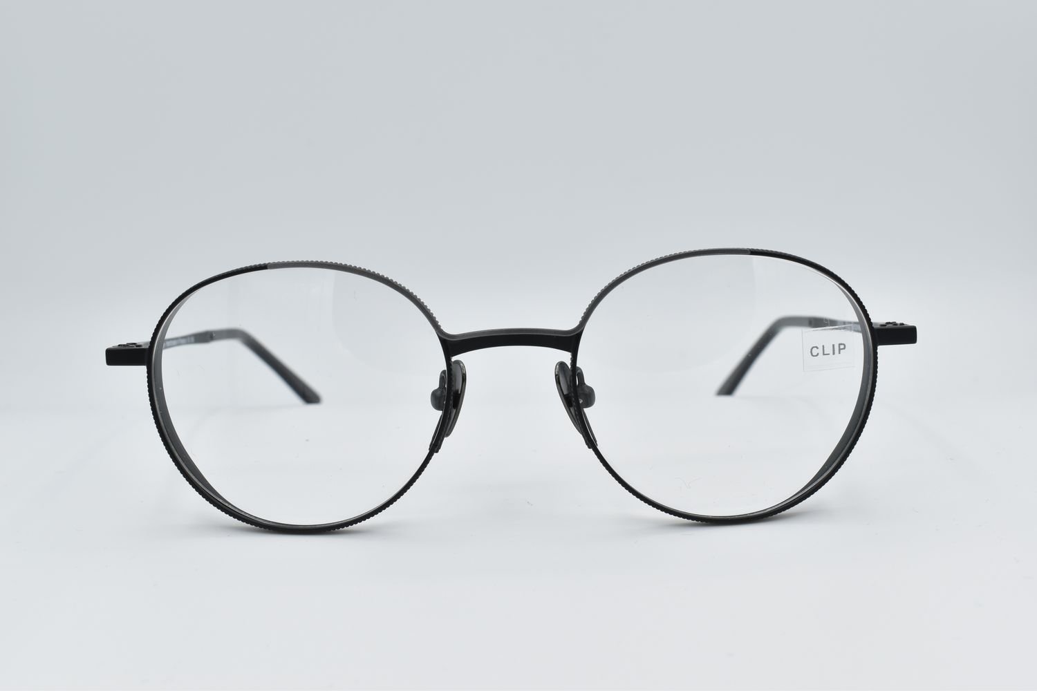 La Petite Lunette Rouge