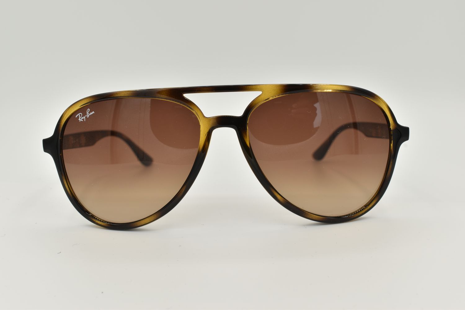 Ray Ban
