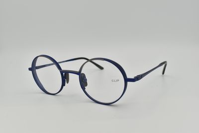 La Petite Lunette Rouge