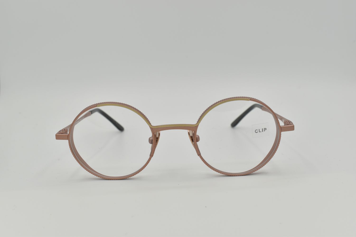 La Petite Lunette Rouge