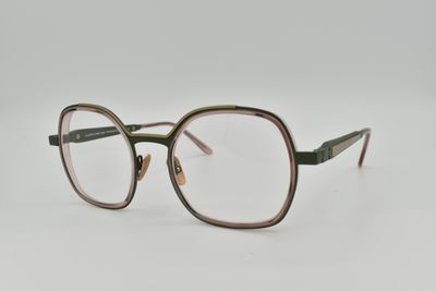 La Petite Lunette Rouge
