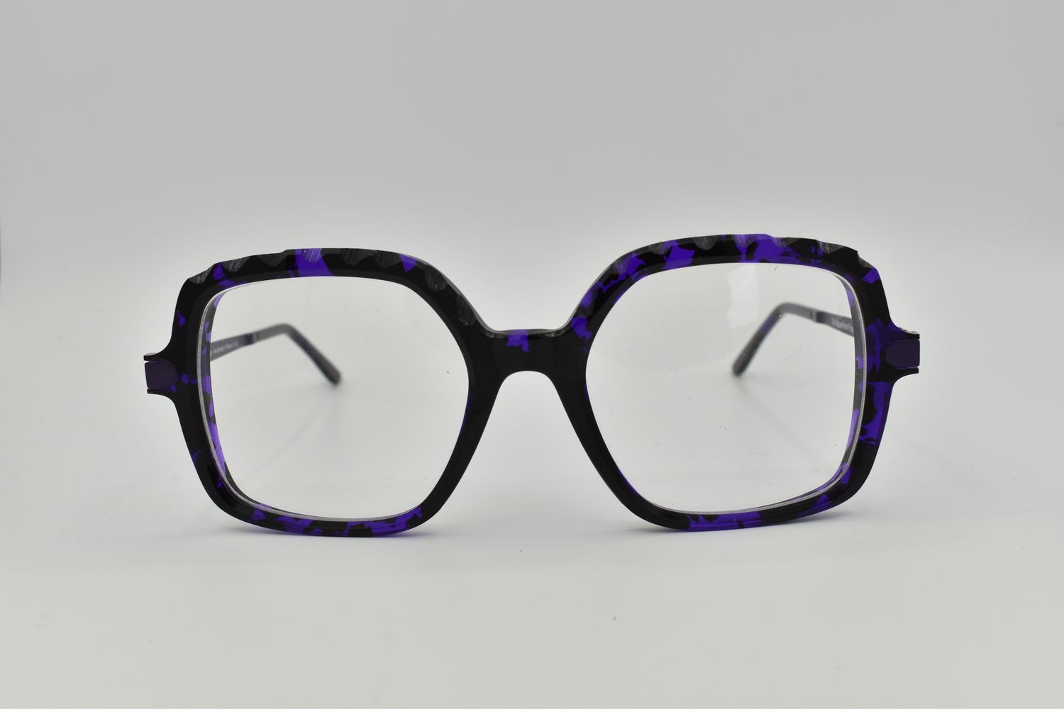 La Petite Lunette Rouge