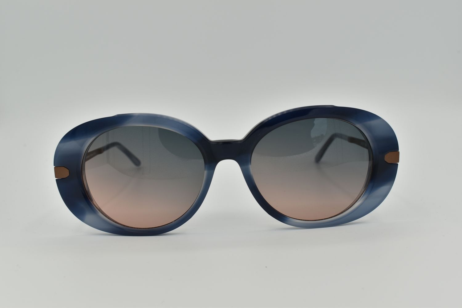 La Petite Lunette Rouge