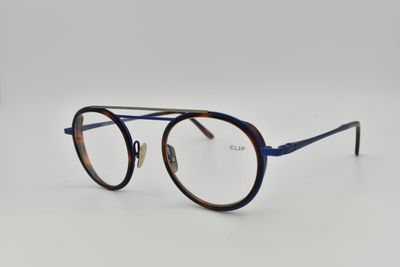 La Petite Lunette Rouge
