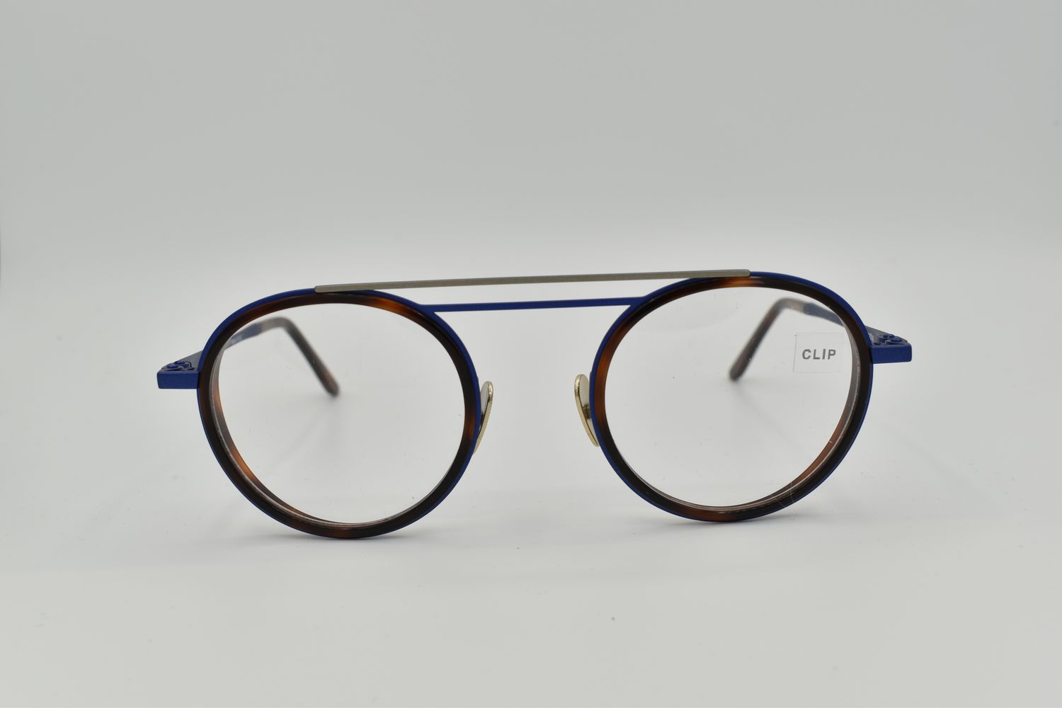 La Petite Lunette Rouge