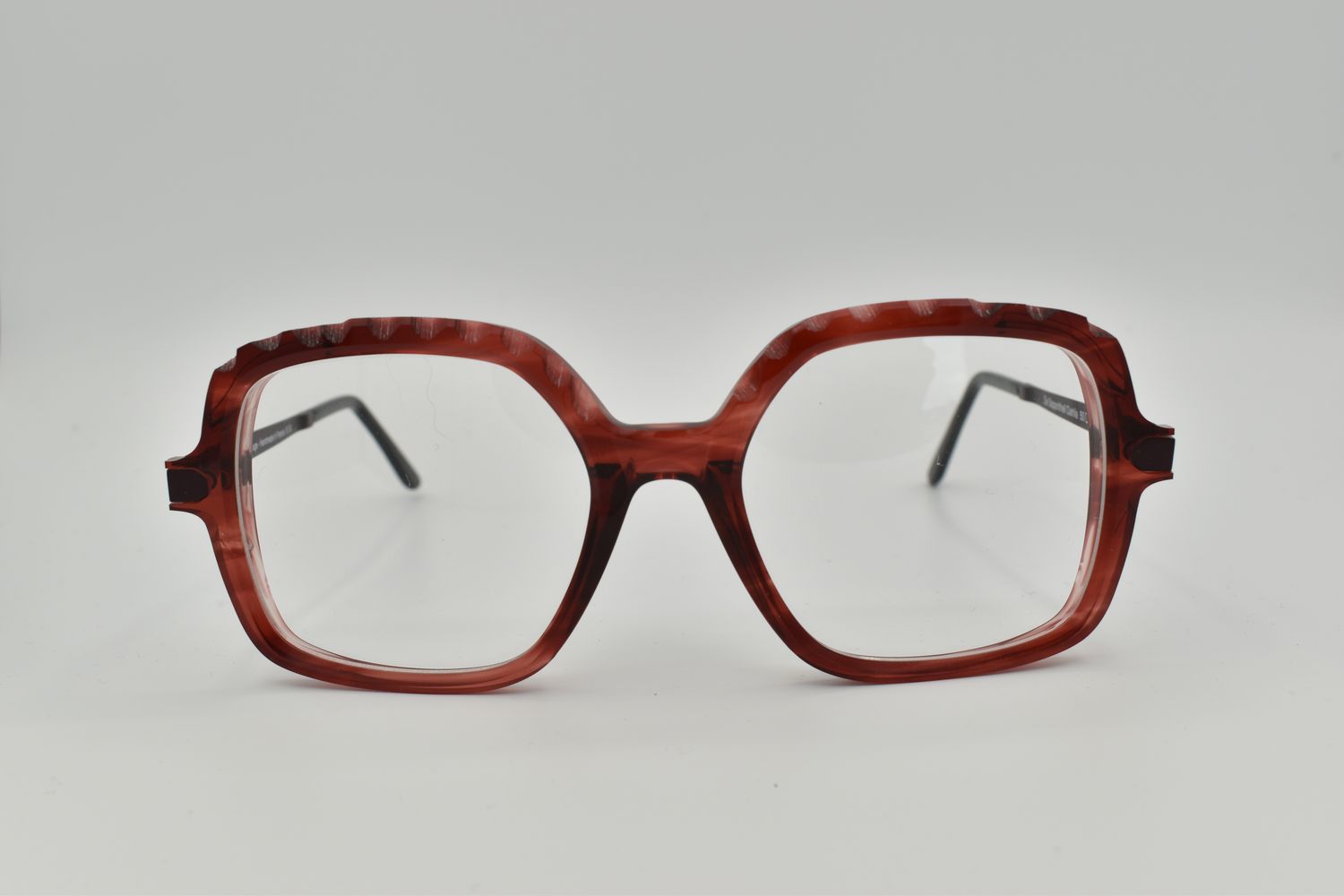 La Petite Lunette Rouge