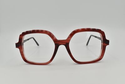 La Petite Lunette Rouge