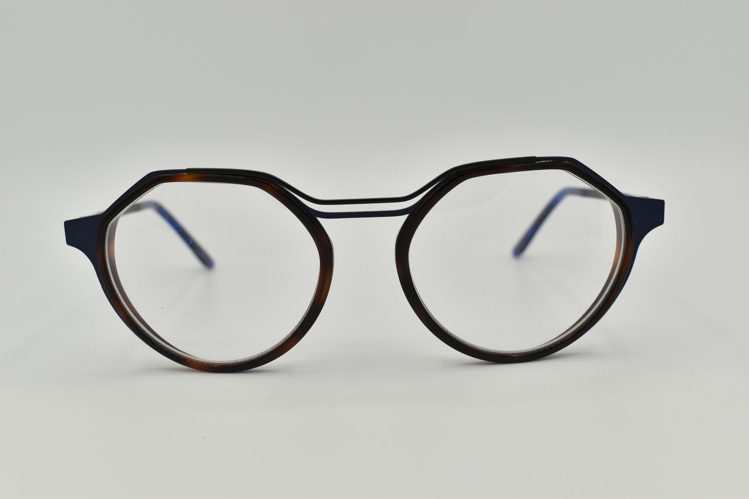 La Petite Lunette Rouge
