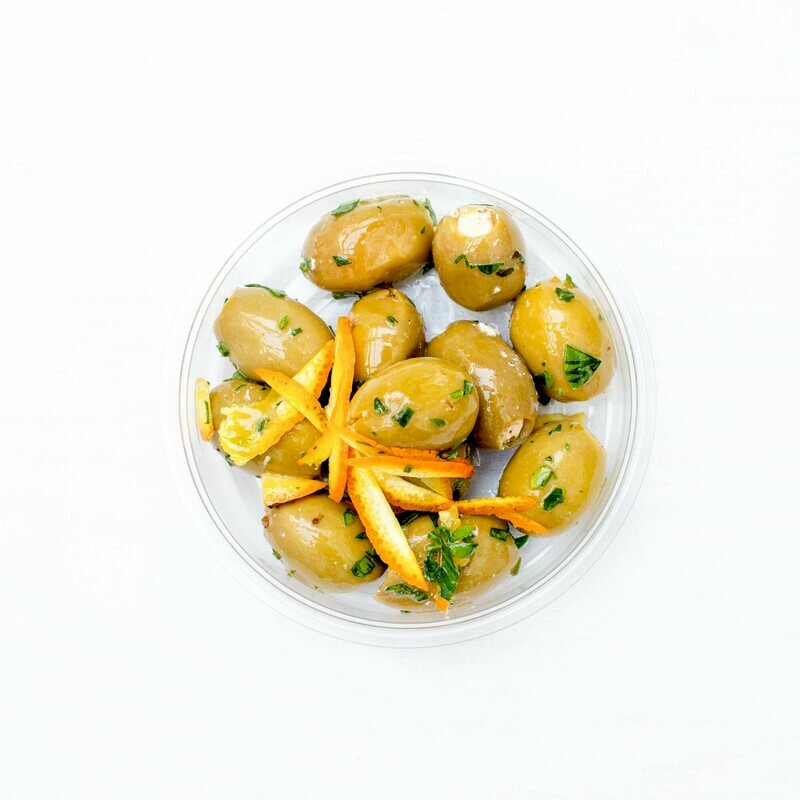 Oliven mit Frischkäse gefüllt