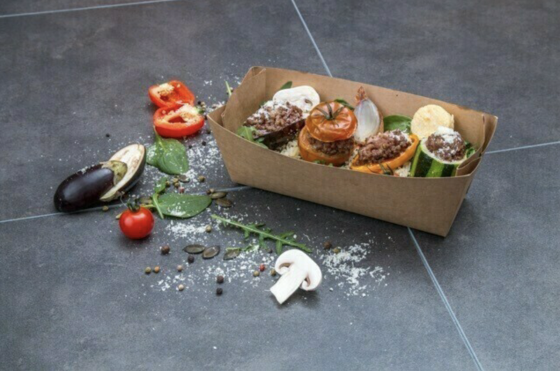 Arancini frit végétarien, napolitaine, mozza, pesto, brocolis, salade verte &amp; tomate cerise
