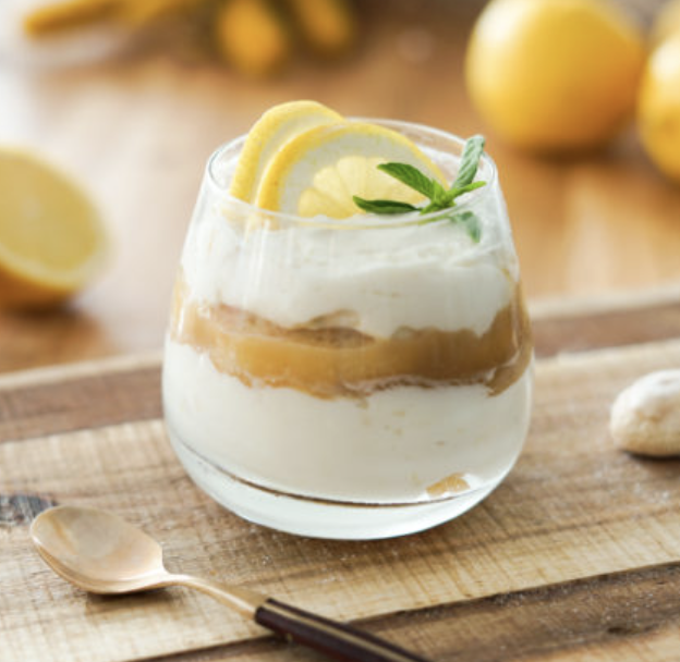 Mousse légère au citron parfumé au Limoncello &amp; écrasé biscuit d’Amaretti