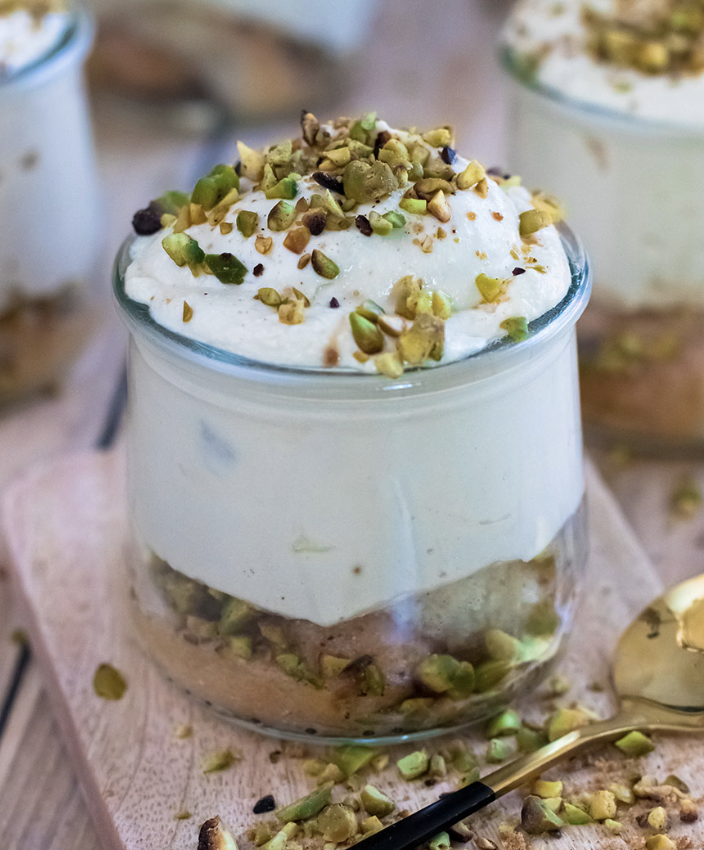 Tiramisu à la pistache &amp; copeaux de chocolat blanc