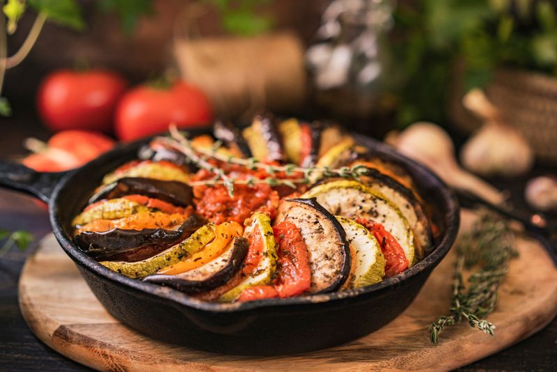 Tian de légumes provençal, boulettes végétariennes sautées aux herbes fraiches &amp; vinaigre balsamique