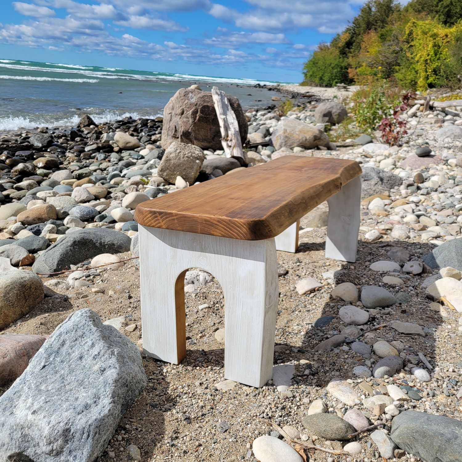 Two-tone 4 ft arch base bench