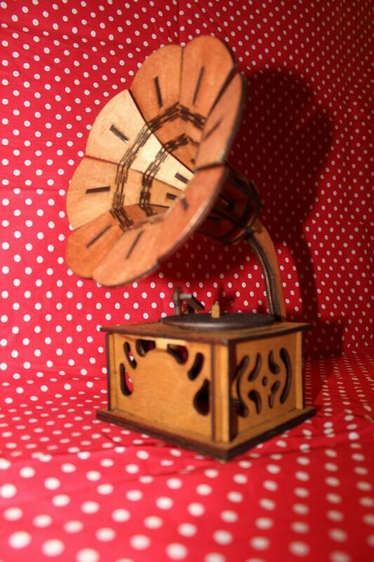 Gramofon Vintage Maße ca. 110x110