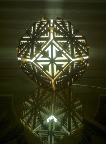 Traumhafte Tischlampe Model "Star"