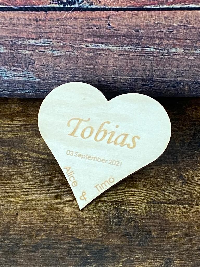 Platzhalter für Ihre Hochzeit, Herzen mit den Namen Ihrer Gäste, Maße 50x50mm