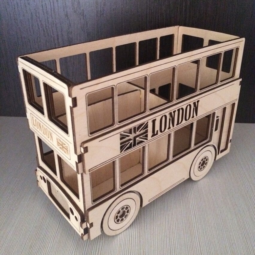 London Bus Maße 181x140x80mm