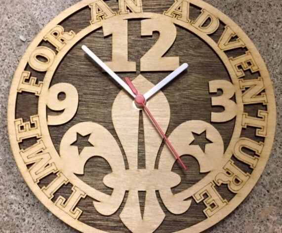 Uhr Royal, Maße 350x15mm