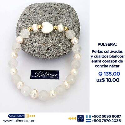 Pulsera piedras cuarzos blancos perlas cultivadas y corazón nácar