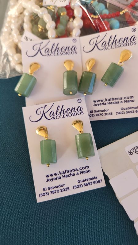 Aretes Jade y Agathas tono ambar en colgantes oro laminado