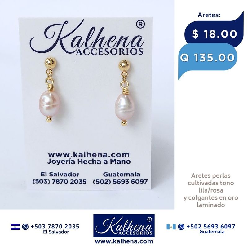 Aretes perla cultivada lisa alargada pequeña tono lila/rosa