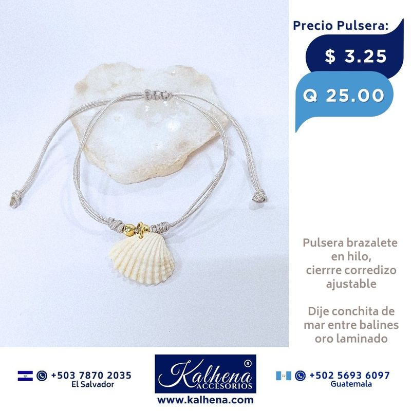 Pulsera brazalete en hilo con dije conchita marina