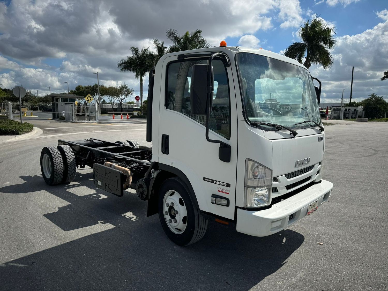 2019 ISUZU NRR CAB AND CHASSIS