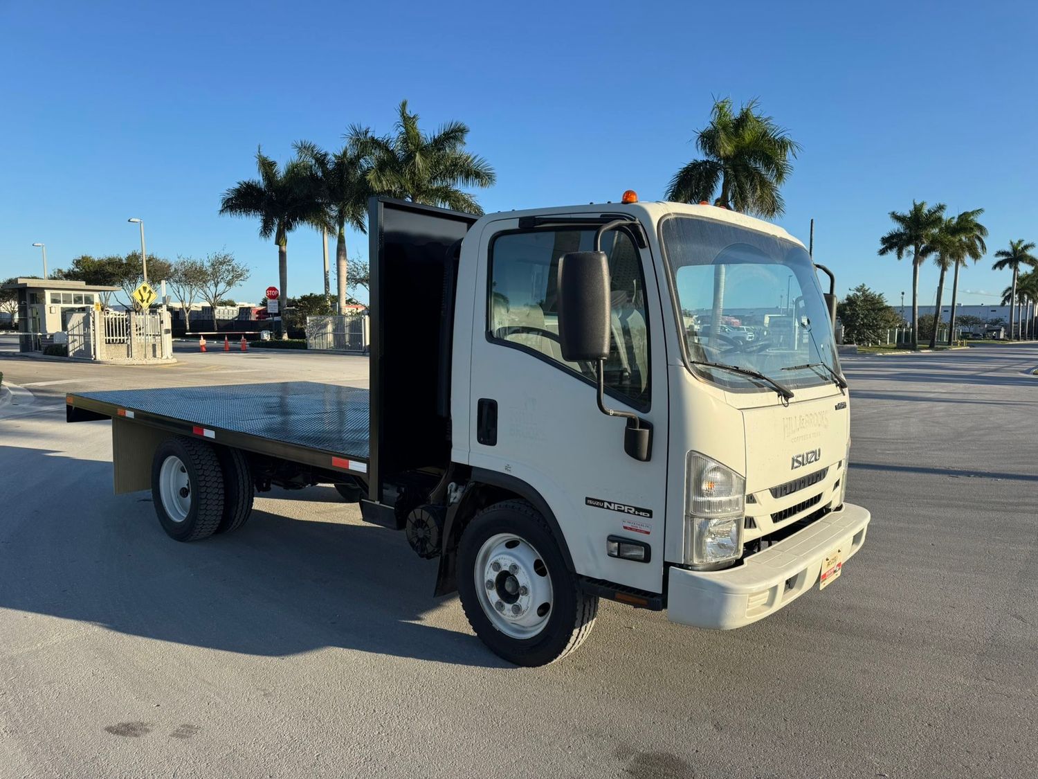 2019 ISUZU NPR W/14'FT BRAND NEW FLATBED