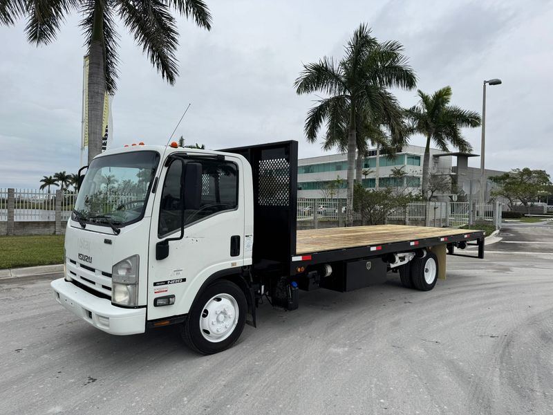 2014 ISUZU NRR W/22'FT FLATBED