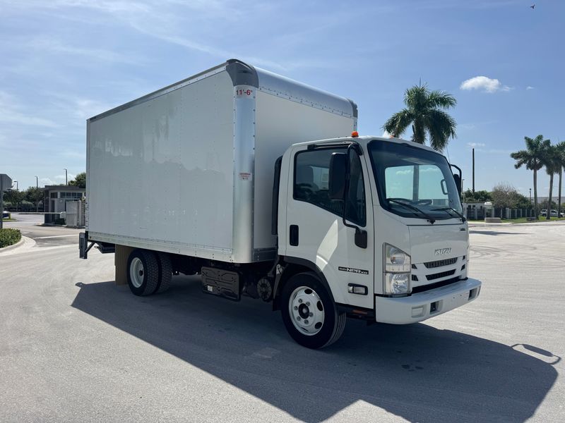 2022 ISUZU NPR W/16'FT BOX WITH ALUM TUCK AWAY LIFT GATE