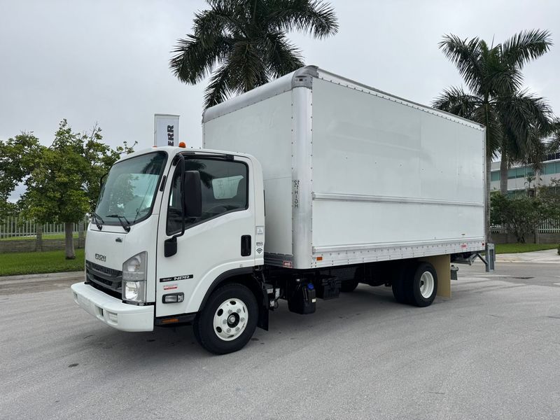 2021 ISUZU NPR 2/16'FT BOX WITH ALUMINUM TUCK AWAY LIFT GATE