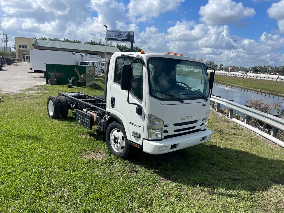 2020 ISUZU NPR XD CAB AND CHASSIS