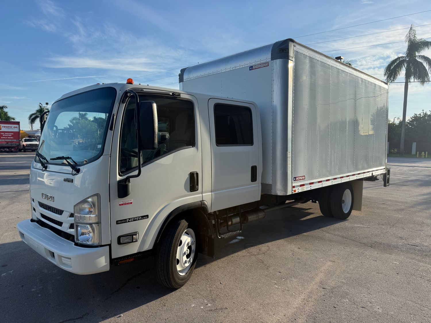2021 ISUZU NPR HD W/16' FT BOX WITH TUCK AWAY LIFT GATE 2021 ISUZU NPR HD W/16' FT BOX WITH TUCK AWAY LIFT GATE