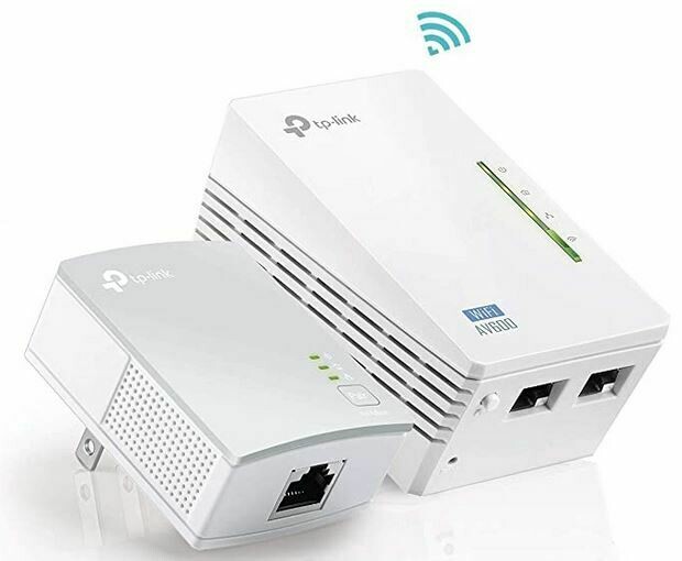 Extenseur de portée Wi-Fi 300Mops, Édition CPL AV600 de TP-LINK (TL-WPA4220KIT)