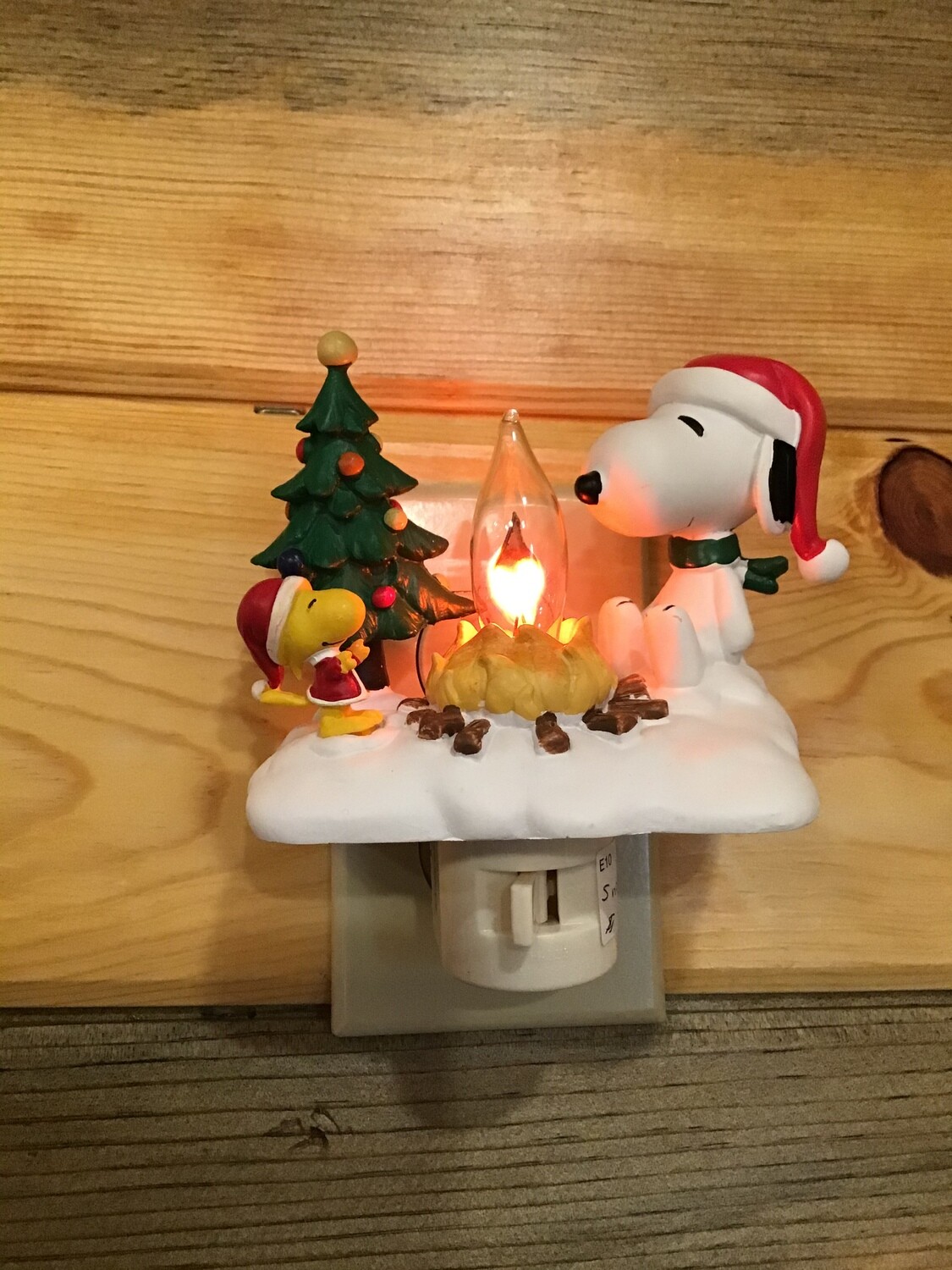 Snoopy Campfire Light
