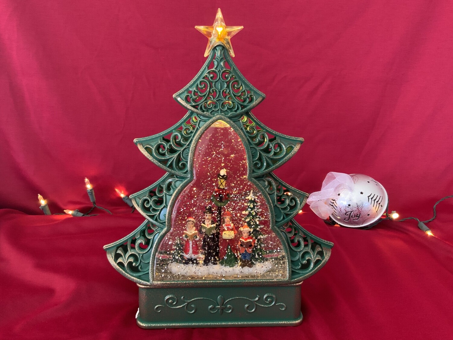 Christmas Tree Globe
