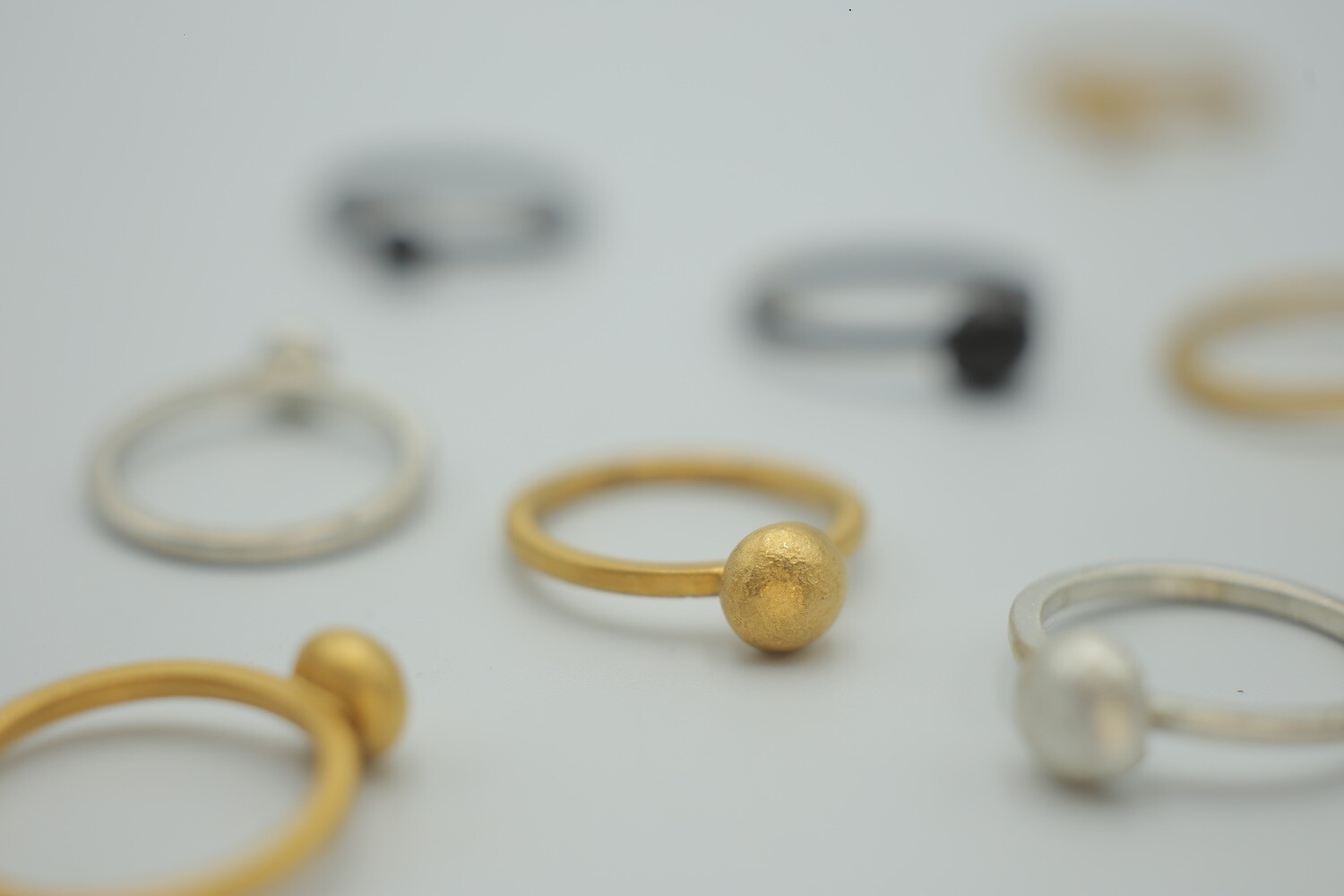 ANILLO PEBBLES