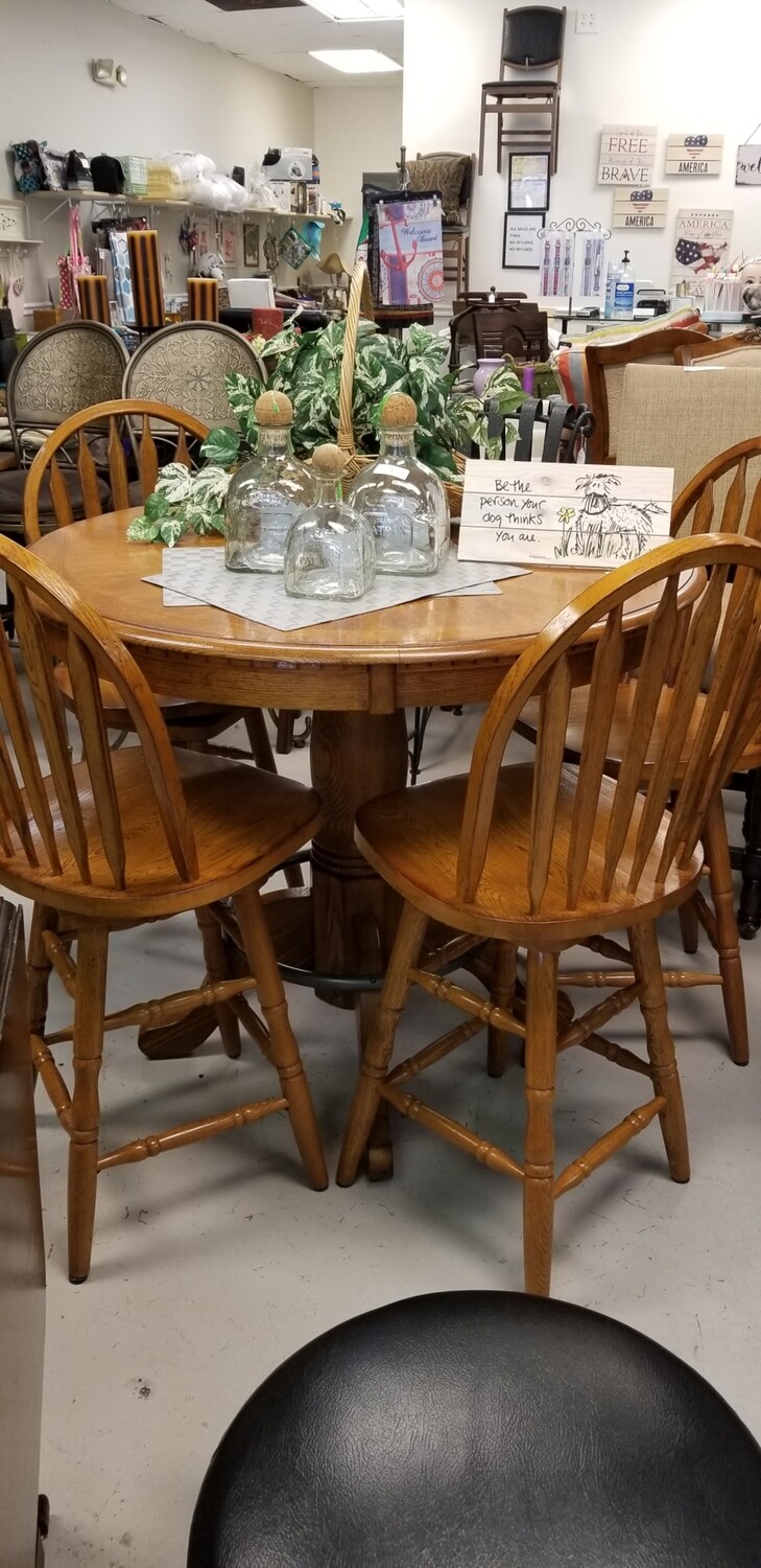 Pub Table/4 chairs