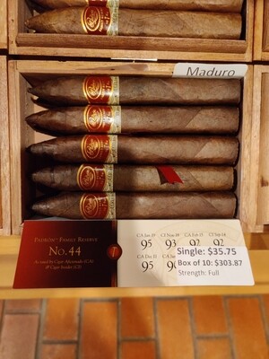 Padron Family Reserve No.44 Maduro Cigar