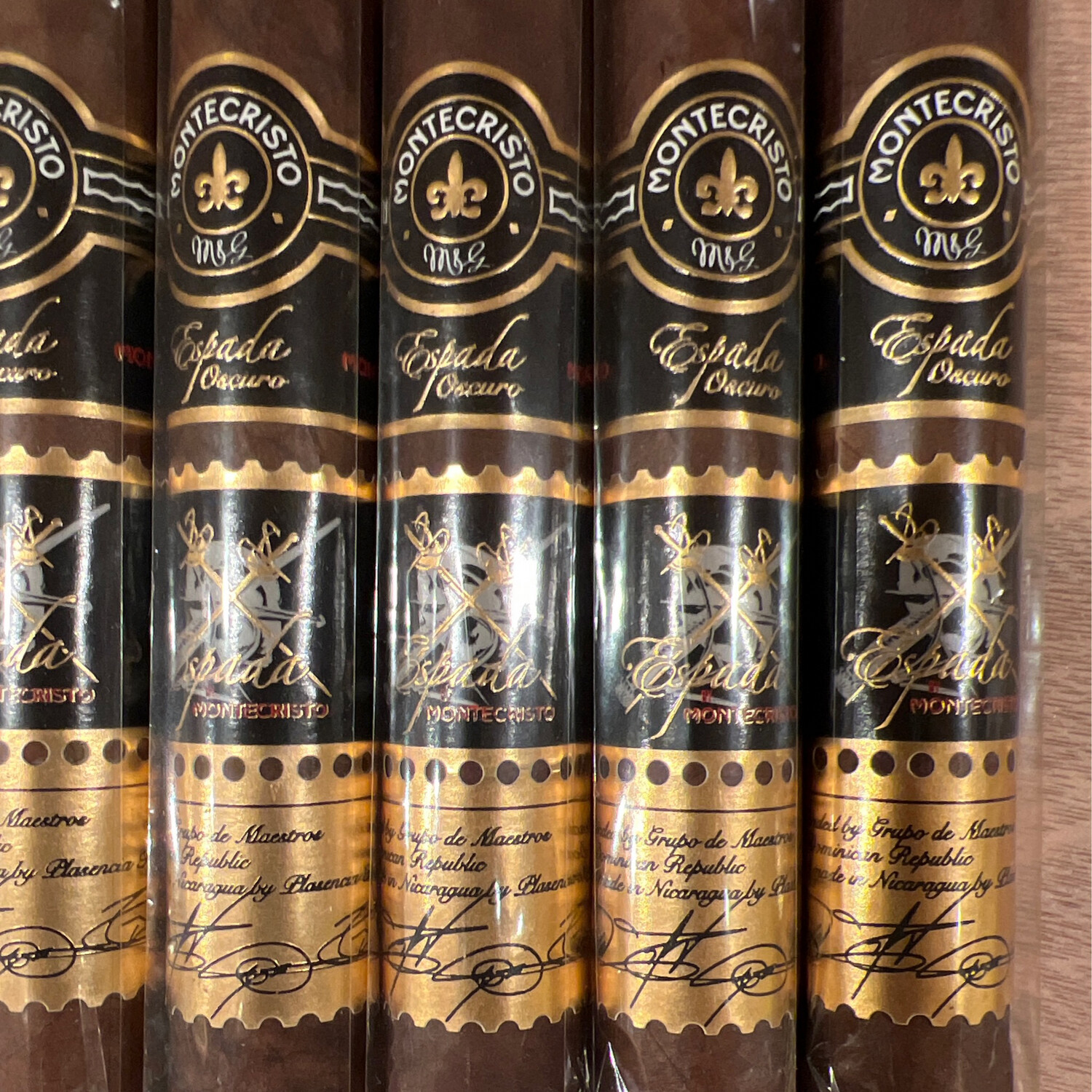 Montecristo Espada Ricasso Oscuro