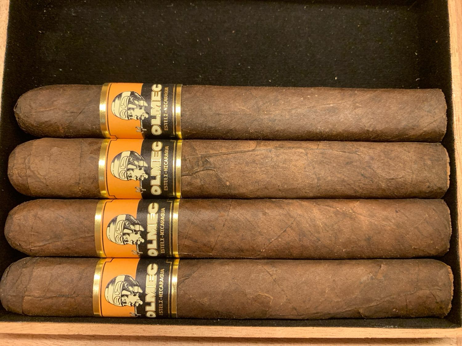 Foundation Olmec Maduro Toro 6x52