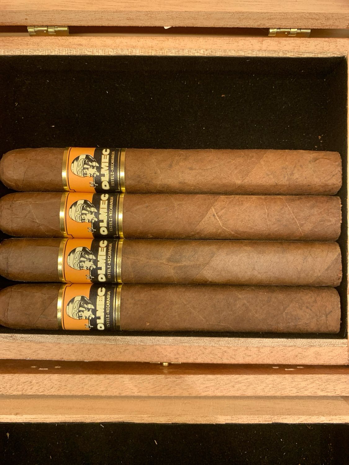 Foundation Olmec Claro Toro 6x52