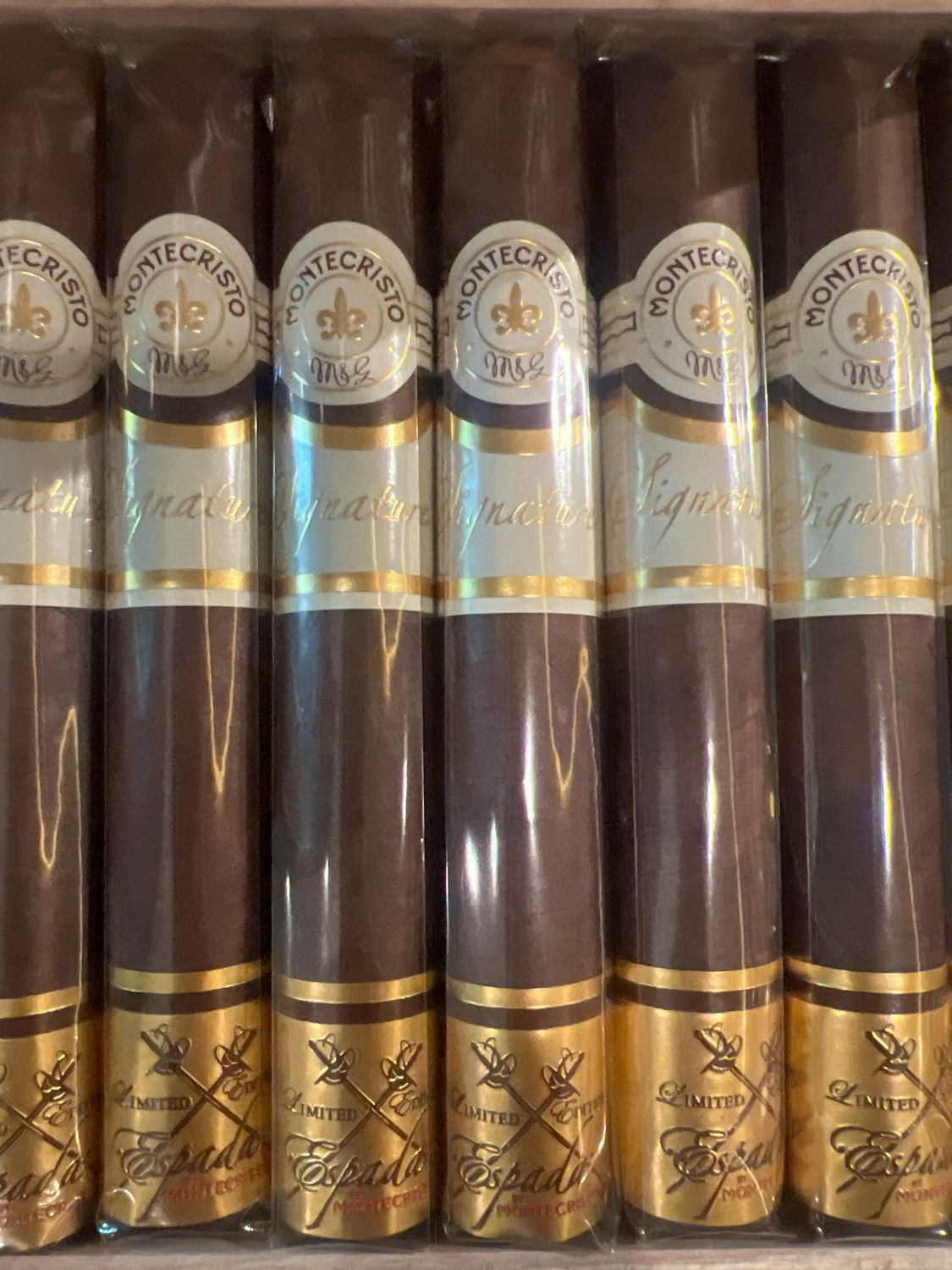 Montecristo Espada Signature limited edition valiante