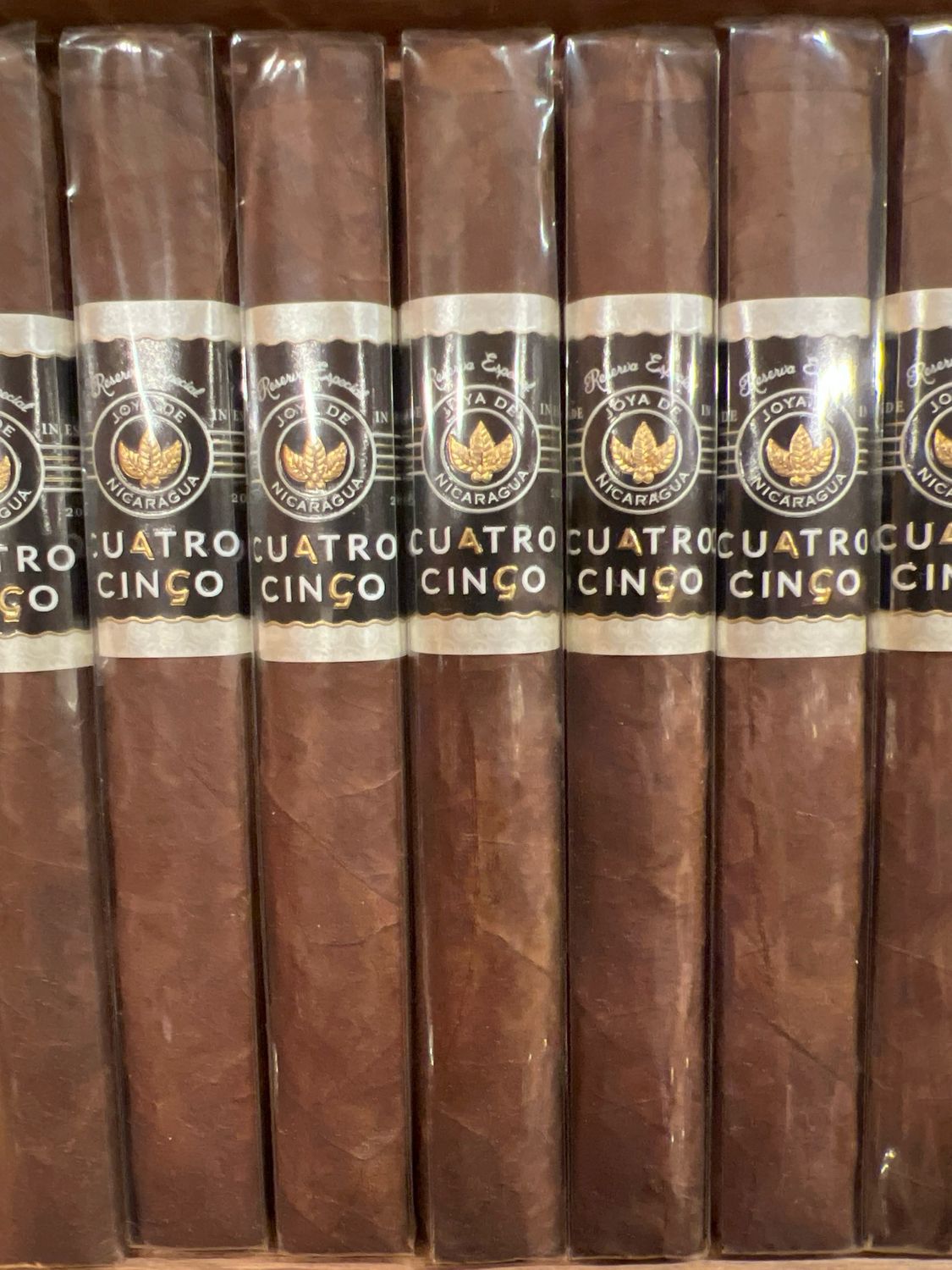 JDN Cuatro Cinco Toro